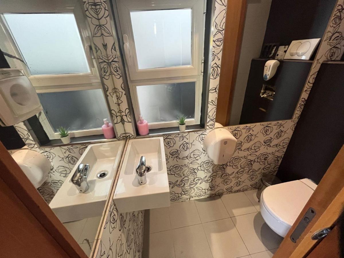 3 Bedroom Apartment - Bairro Alto Residence Lisbon Luaran gambar